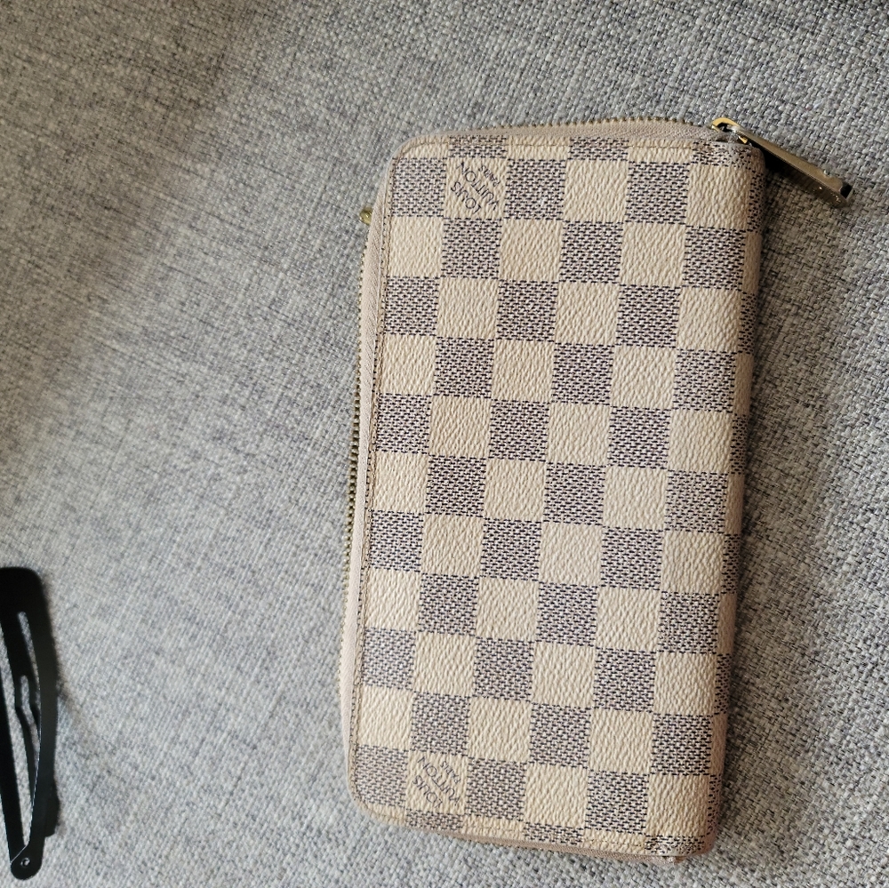 Louis Vuitton White Damier Azur Canvas Long Zip Around Wallet